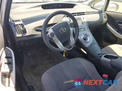 Zdjęcie 8 z 12 samochodu: 2012 TOYOTA PRIUS TWO VIN:JTDKN3DU4C5461301 - miniatura