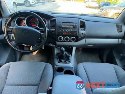 Zdjęcie 9 z 11 samochodu: 2008 TOYOTA TACOMA ACCESS CAB VIN:5TEUX42N28Z547537 - miniatura