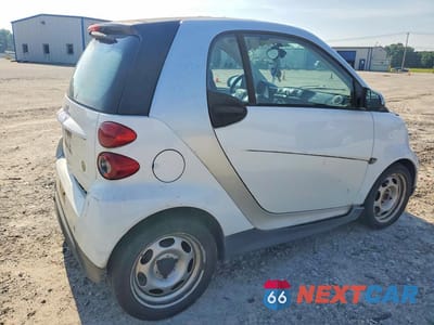 Trzecie zdjęcie samochodu z tyłu: 2015 SMART FORTWO PURE VIN:WMEEJ3BAXFK795745 - miniatura