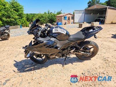 Trzecie zdjęcie samochodu z tyłu: 2018 KAWASAKI EX400 VIN:JKAEXKG15JDA02961 - miniatura