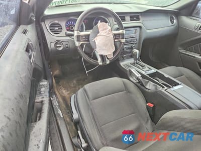 Zdjęcie 8 z 12 samochodu: 2014 FORD MUSTANG VIN:1ZVBP8EM2E5208418 - miniatura