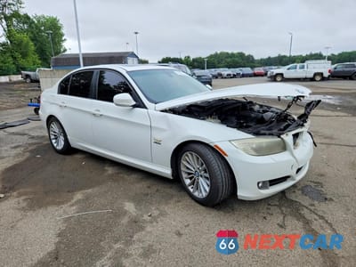 Czwarte zdjęcie samochodu z boku: 2011 BMW 328 XI SULEV VIN:WBAPK5C51BA994827 - miniatura