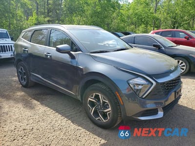 Czwarte zdjęcie samochodu z boku: 2023 KIA SPORTAGE LX VIN:KNDPUCAF4P7132977 - miniatura