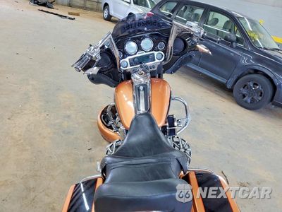 Zdjęcie 6 z 8 samochodu: 2008 HARLEY-DAVIDSON FLHTCUI 105TH ANNIVERSARY EDITION VIN:1HD1FC4458Y642856 - miniatura