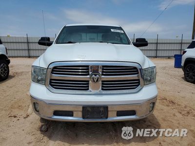 Piąte zdjęcie samochodu w środku: 2018 RAM 1500 SLT VIN:1C6RR7LM4JS355447 - miniatura