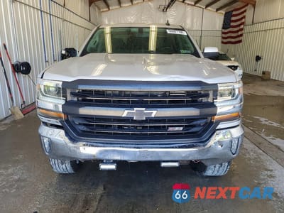 Piąte zdjęcie samochodu w środku: 2019 CHEVROLET SILVERADO LD K1500 LT VIN:2GCVKPECXK1212102 - miniatura