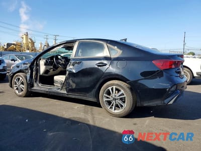 Drugie zdjęcie samochodu z przodu: 2023 KIA FORTE LXS VIN:3KPF24AD8PE581004 - miniatura
