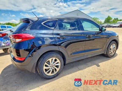 Trzecie zdjęcie samochodu z tyłu: 2018 HYUNDAI TUCSON SE VIN:KM8J2CA42JU803982 - miniatura