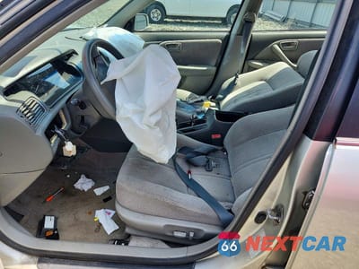 Zdjęcie 7 z 12 samochodu: 2001 TOYOTA CAMRY LE V6 VIN:JT2BF22K110294181 - miniatura