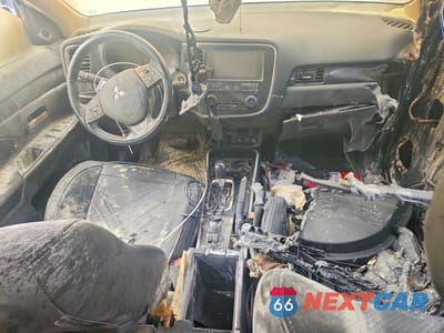 Zdjęcie 8 z 13 samochodu: 2018 MITSUBISHI OUTLANDER SE VIN:JA4AD3A36JZ004788 - miniatura