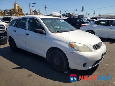 Czwarte zdjęcie samochodu z boku: 2006 TOYOTA COROLLA MATRIX XR VIN:2T1KR32E06C622315 - miniatura
