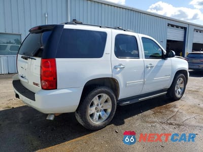 Trzecie zdjęcie samochodu z tyłu: 2013 GMC YUKON SLT VIN:1GKS1CE08DR361451 - miniatura