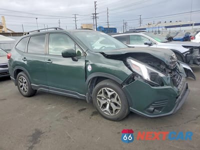 Czwarte zdjęcie samochodu z boku: 2023 SUBARU FORESTER PREMIUM VIN:JF2SKAEC4PH540119 - miniatura