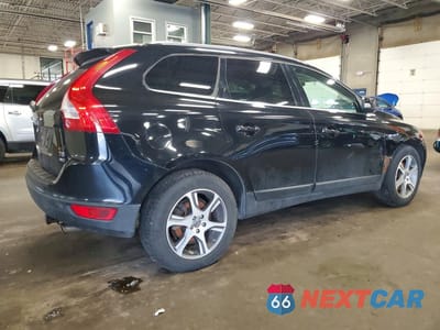 Trzecie zdjęcie samochodu z tyłu: 2012 VOLVO XC60 T6 VIN:YV4902DZ4C2244123 - miniatura