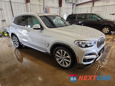 Czwarte zdjęcie samochodu z boku: 2019 BMW X3 XDRIVE30I VIN:5UXTR9C51KLE17211 - miniatura