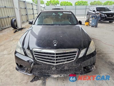 Piąte zdjęcie samochodu w środku: 2010 MERCEDES-BENZ E 550 VIN:WDDHF7CB6AA018057 - miniatura