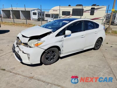 2013 TOYOTA PRIUS THREE JTDKN3DU3D5549175 - główne zdjęcie licytacji z USA - miniatura
