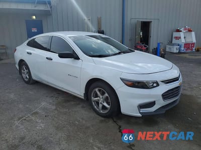 Czwarte zdjęcie samochodu z boku: 2018 CHEVROLET MALIBU LS VIN:1G1ZB5ST9JF216118 - miniatura