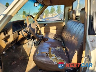 Zdjęcie 7 z 13 samochodu: 1987 TOYOTA PICKUP CAB CHASSIS RN55 VIN:JT5RN55T2H7008737 - miniatura