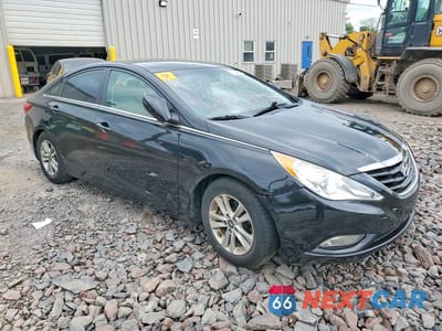 Czwarte zdjęcie samochodu z boku: 2013 HYUNDAI SONATA GLS VIN:5NPEB4AC8DH703953 - miniatura