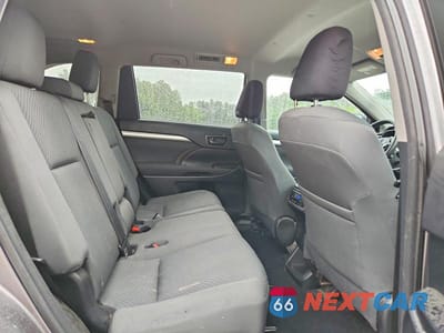 Zdjęcie 11 z 13 samochodu: 2015 TOYOTA HIGHLANDER LE VIN:5TDBKRFH6FS175346 - miniatura