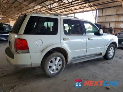 Trzecie zdjęcie samochodu z tyłu: 2004 LINCOLN AVIATOR VIN:5LMEU88H04ZJ19583 - miniatura