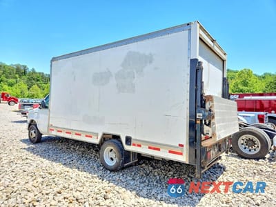 Drugie zdjęcie samochodu z przodu: 2017 FORD E450 BOX TRUCK VIN:1FDXE4FS5HDC34229 - miniatura