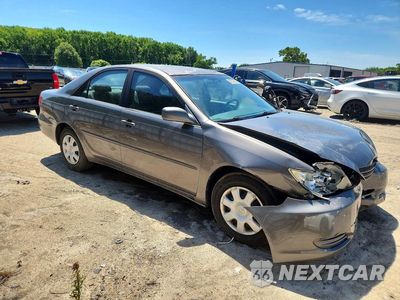 Czwarte zdjęcie samochodu z boku: 2004 TOYOTA CAMRY VIN:4T1BE32K04U864843 - miniatura