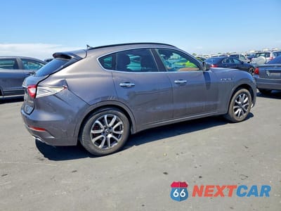 Trzecie zdjęcie samochodu z tyłu: 2019 MASERATI LEVANTE VIN:ZN661XUA5KX322564 - miniatura