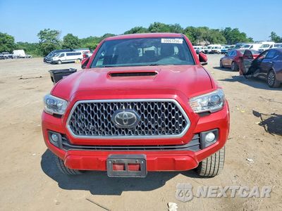 Piąte zdjęcie samochodu w środku: 2019 TOYOTA TACOMA TRD SPORT VIN:3TMCZ5ANXKM269018 - miniatura