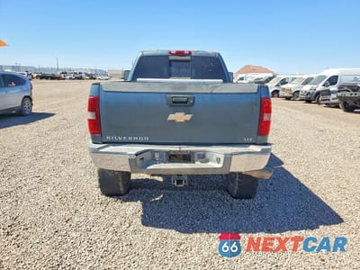 Zdjęcie 6 z 12 samochodu: 2008 CHEVROLET SILVERADO 2500HD VIN:1GCHK23698F221727 - miniatura