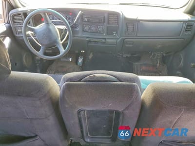 Zdjęcie 8 z 12 samochodu: 2002 GMC NEW SIERRA C1500 VIN:2GTEC19XX21217159 - miniatura