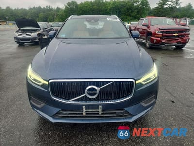 Piąte zdjęcie samochodu w środku: 2019 VOLVO XC60 T5 VIN:LYV102RK0KB289777 - miniatura