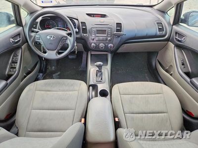 Zdjęcie 8 z 12 samochodu: 2016 KIA FORTE LX VIN:KNAFK4A66G5554300 - miniatura