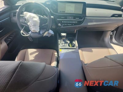 Zdjęcie 8 z 13 samochodu: 2025 LEXUS ES 350 BASE VIN:58ADZ1B16SU212565 - miniatura