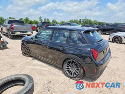 Drugie zdjęcie samochodu z przodu: 2026 MINI COOPER S VIN:WMW53GD08T2X96938 - miniatura