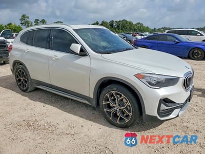 Czwarte zdjęcie samochodu z boku: 2020 BMW X1 SDRIVE28I VIN:WBXJG7C04L5R63739 - miniatura