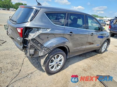 Trzecie zdjęcie samochodu z tyłu: 2019 FORD ESCAPE SE VIN:1FMCU0GD7KUB62466 - miniatura