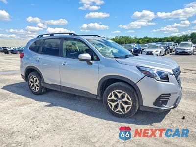 Czwarte zdjęcie samochodu z boku: 2023 SUBARU FORESTER PREMIUM VIN:JF2SKADC8PH513359 - miniatura