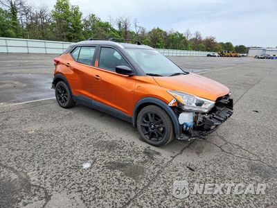 Czwarte zdjęcie samochodu z boku: 2020 NISSAN KICKS SV VIN:3N1CP5CV3LL565155 - miniatura