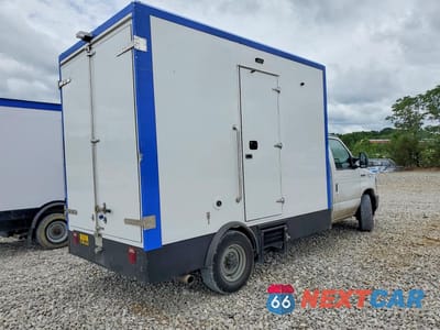 Trzecie zdjęcie samochodu z tyłu: 2023 FORD E350 REFRIGERATED BOX TRUCK VIN:1FDWE3FK9PDD09731 - miniatura