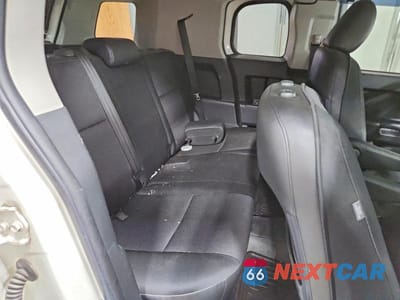 Zdjęcie 11 z 13 samochodu: 2014 TOYOTA FJ CRUISER BASE VIN:JTEBU4BF4EK187563 - miniatura