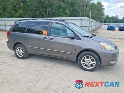 Czwarte zdjęcie samochodu z boku: 2004 TOYOTA SIENNA XLE 7 PASSENGER VIN:5TDBA22C14S017742 - miniatura