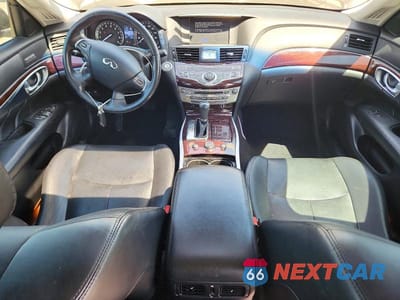 Zdjęcie 8 z 12 samochodu: 2019 INFINITI Q70 3.7 LUXE VIN:JN1BY1AR1KM585559 - miniatura