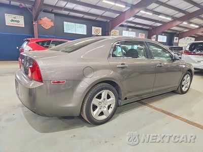 Trzecie zdjęcie samochodu z tyłu: 2011 CHEVROLET MALIBU LS VIN:1G1ZB5E13BF120917 - miniatura