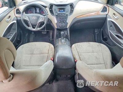 Zdjęcie 8 z 12 samochodu: 2016 HYUNDAI SANTA FE SPORT 2.4L VIN:5XYZU3LB2GG369814 - miniatura