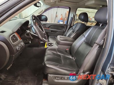 Zdjęcie 7 z 13 samochodu: 2010 CHEVROLET SUBURBAN K1500 LT VIN:1GNUKJE3XAR200490 - miniatura