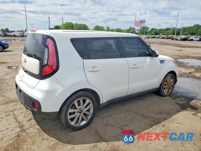 Trzecie zdjęcie samochodu z tyłu: 2018 KIA SOUL + VIN:KNDJP3A51J7901429 - miniatura