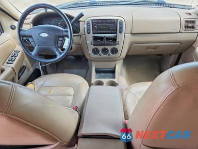 Zdjęcie 8 z 13 samochodu: 2002 FORD EXPLORER XLT VIN:1FMZU63E72ZC41151 - miniatura