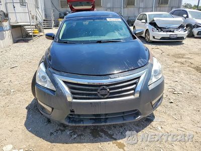 Piąte zdjęcie samochodu w środku: 2015 NISSAN ALTIMA 2.5 S VIN:1N4AL3AP8FC122613 - miniatura